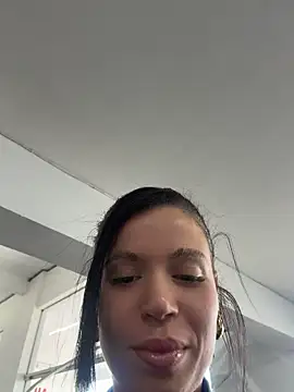 Rafaellaz live cam