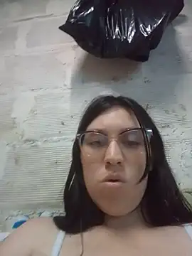Camii_Gmez live cam on StripChat