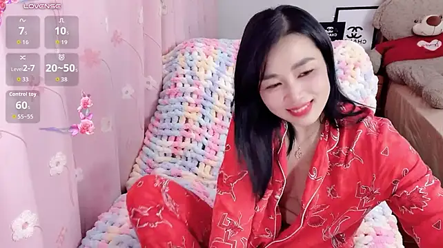 U_Ung live cam on StripChat