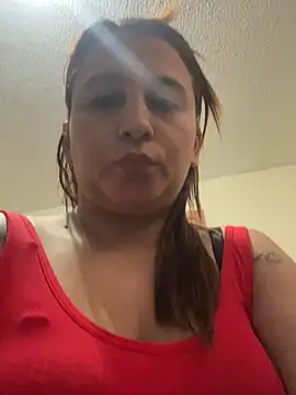 ZaraMiel live cam on StripChat