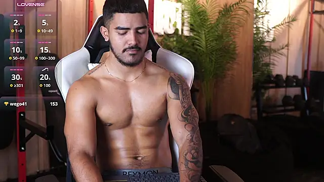 Reik_Vonn live cam on StripChat