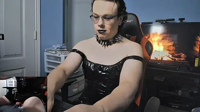 MidnightDollVeronica webcam
