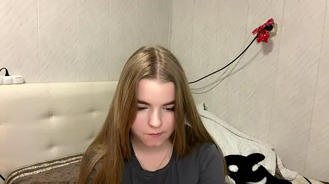 LiviaSmelser live cam on StripChat