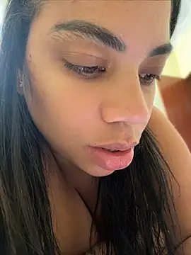 Bellamorena live cam on StripChat