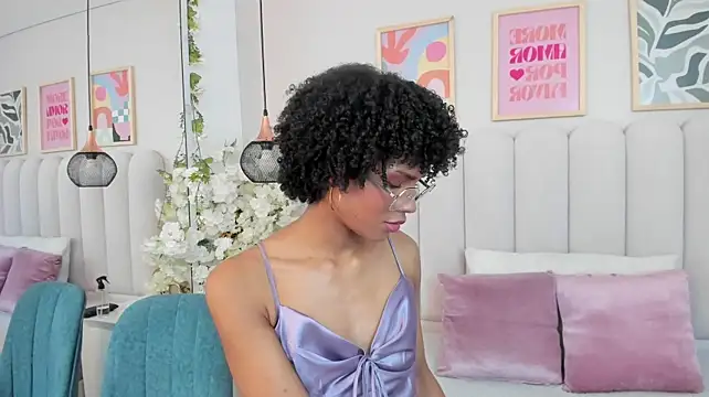 Megan__Hart_ live cam on StripChat