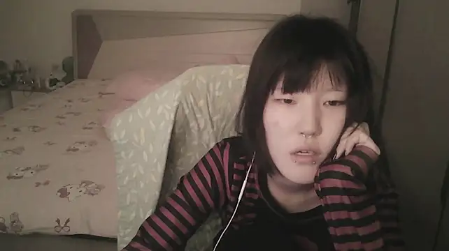 rinaloaz live cam on StripChat