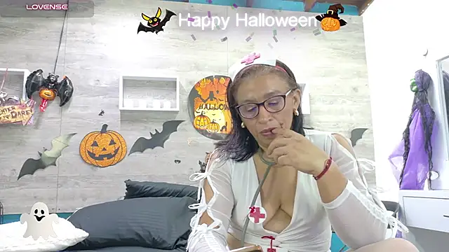 SoffieMature webcam