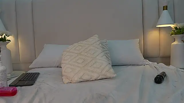 GabyJones_ live cam on StripChat