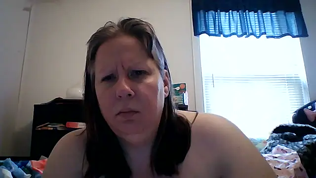starlight1983 live cam on StripChat