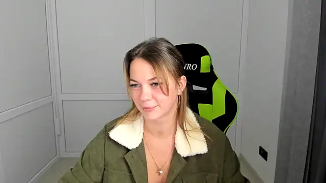 TessaSpring live cam on StripChat