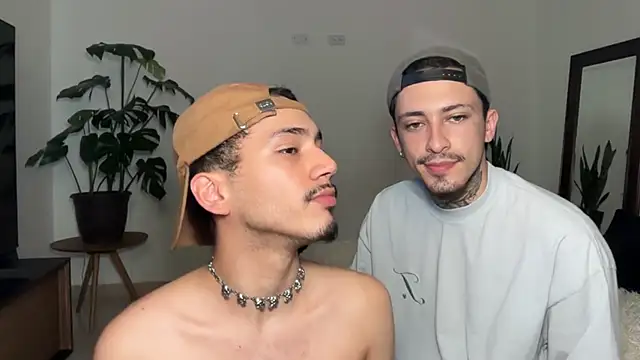 Noah_and_Steven live cam