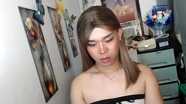 Horny_HoneyX live cam on StripChat