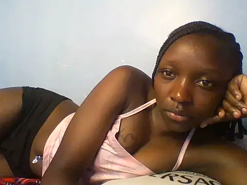Nursekem254 live cam on StripChat