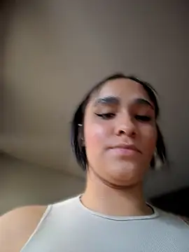 isabella-teen (F teen) - Flash Tits🍒