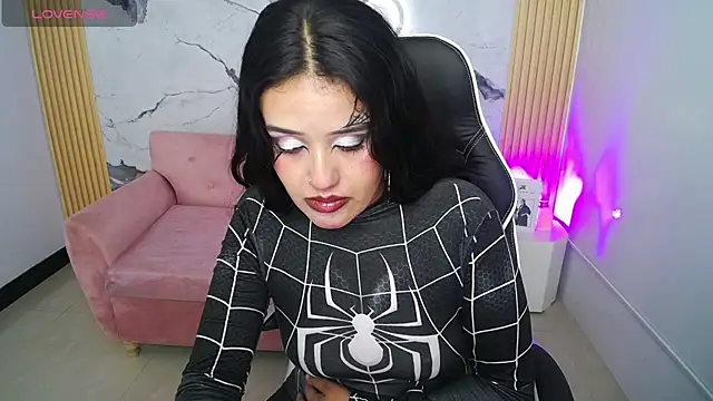 ailyn_ch1 live cam on StripChat