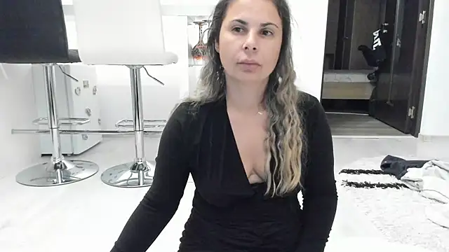 sweetemy4u live cam on StripChat