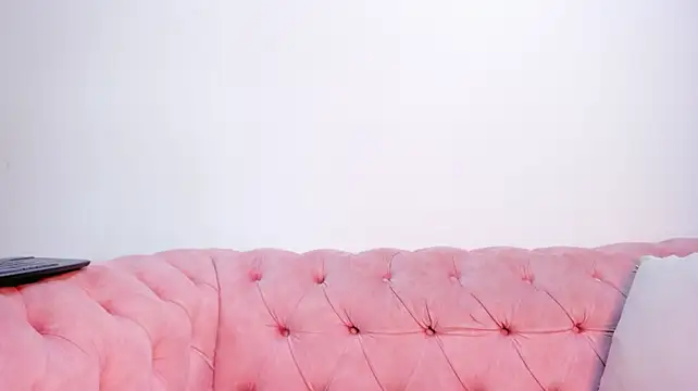 BOOTY_KELLY live cam on StripChat