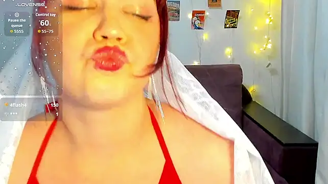 AlicePopsy live cam on StripChat