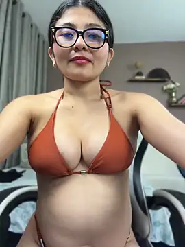 Guadalupe_Lopez live cam on StripChat
