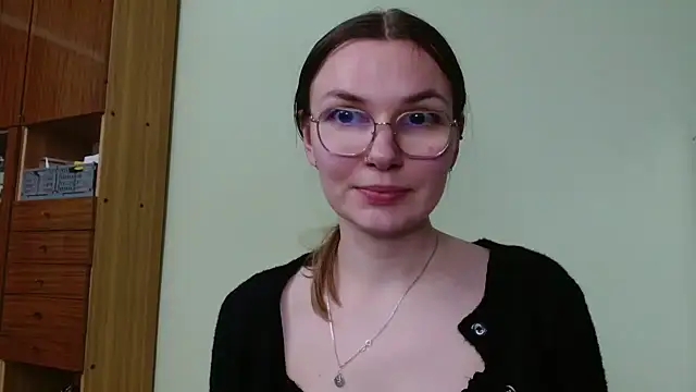 LooveELLYx live cam on StripChat