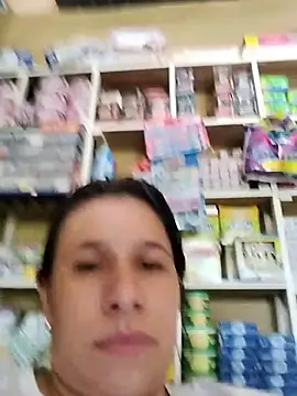 MIA-LARIOS live cam on StripChat