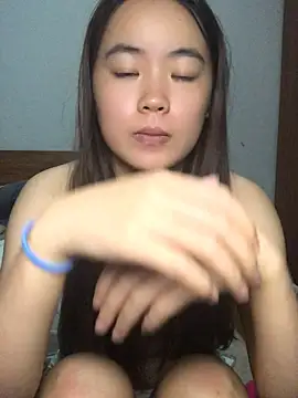 qingti520-18girl live cam on StripChat