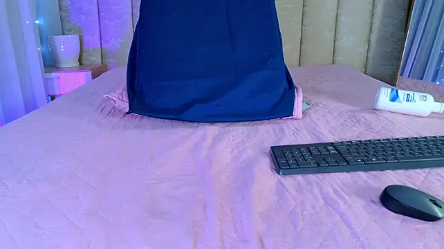 mia_scot live cam on StripChat