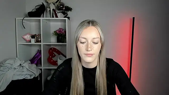EvelynBlond