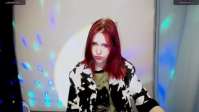 GuessMe___ live cam on StripChat