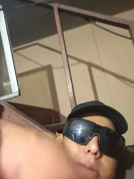 LUis3194 live cam on StripChat