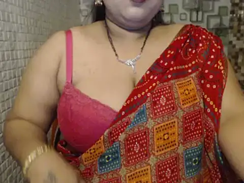 Oh_Maya live cam on StripChat