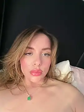 Alirawrz live cam