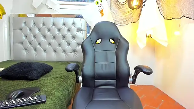 luca_white live sex cam