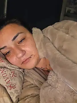 hausverbot3 (F young) - huge squirt show i fist my pussy