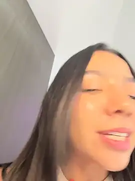 isabella_vega1 live cam on StripChat