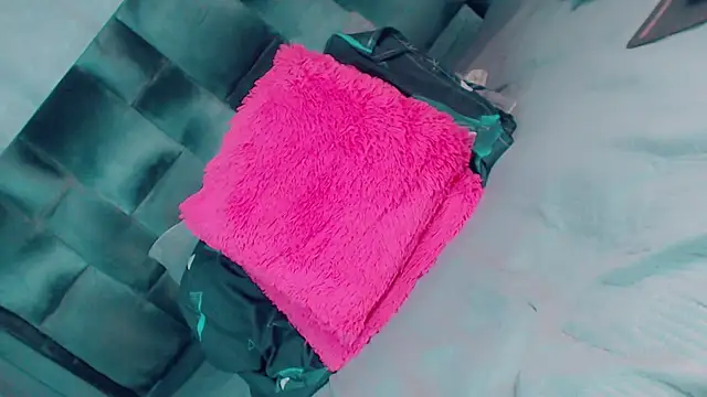 CharlotteBigCock live sex cam