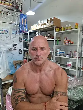 Senor_martin live cam on StripChat
