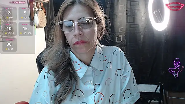 Chayla_Ruiz live cam on StripChat