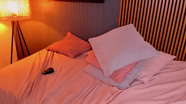 Nicole_Lux
