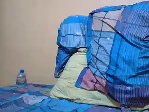 prettyshi live cam on StripChat
