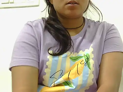 Minaxi_P live cam on StripChat