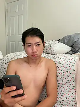 yngasiantwink live cam