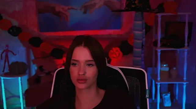AngelaHolmes