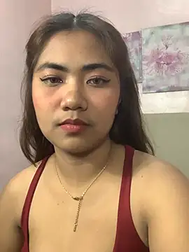 YaraSmith webcam