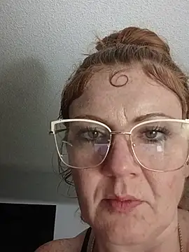 nakedgarbageperson live cam