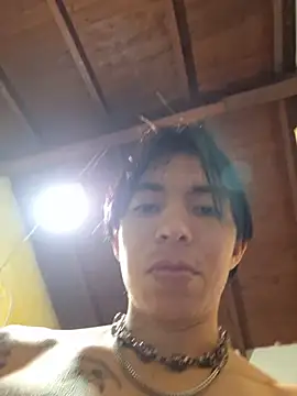 Maxi_Corean live cam on StripChat