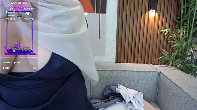 zaynasecret (F young) - Doggy position