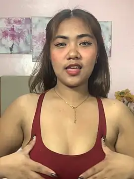 YaraSmith webcam