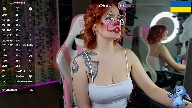 RedVelveten live cam on StripChat