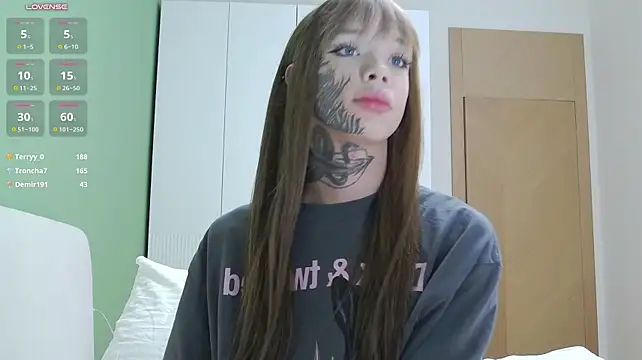 Tanya_M live cam